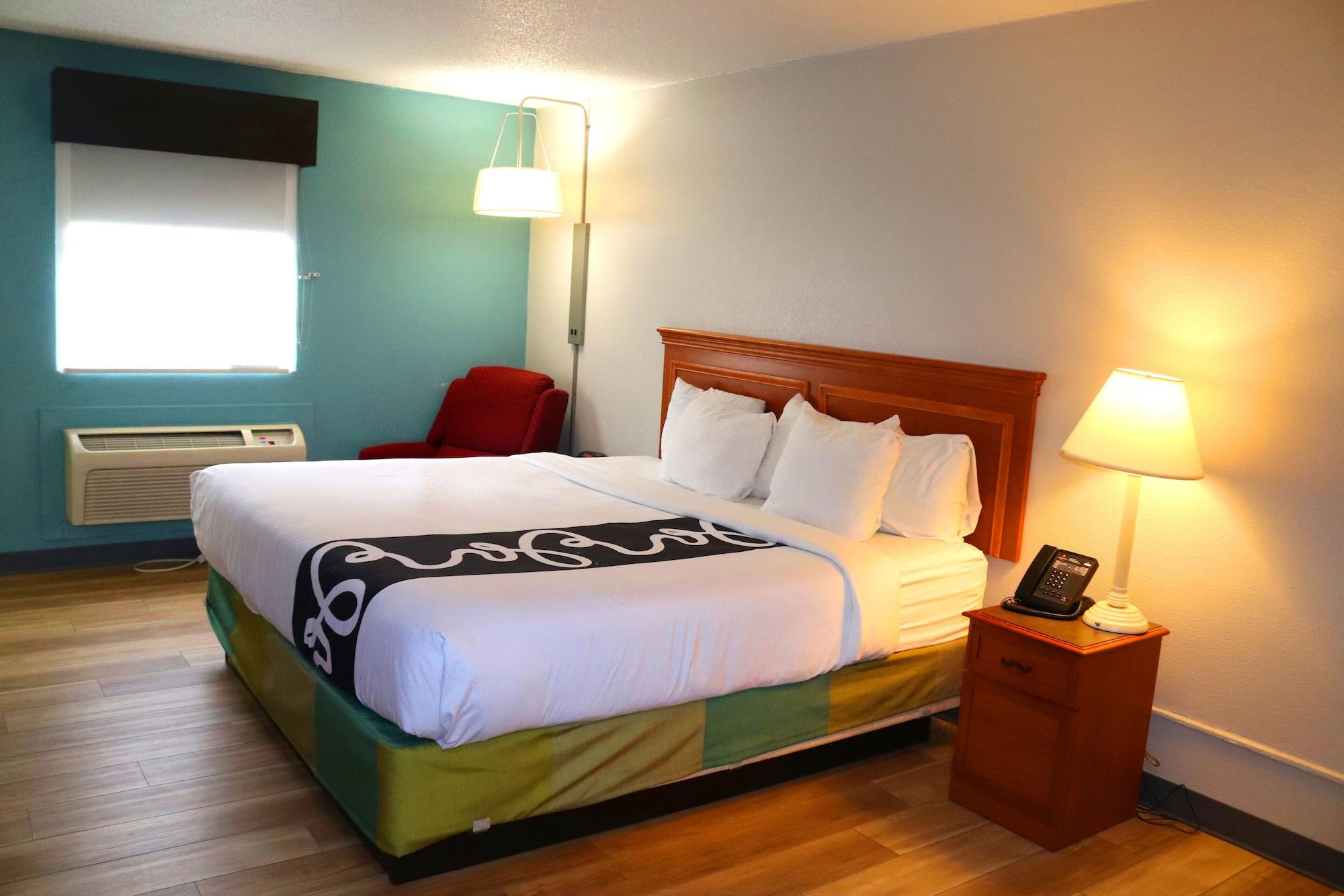 La Quinta Inn By Wyndham Columbus Airport Area Bagian luar foto
