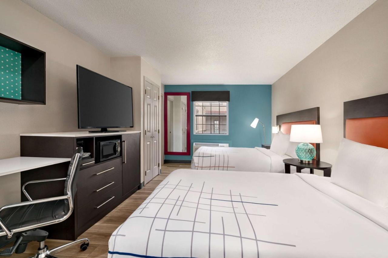 La Quinta Inn By Wyndham Columbus Airport Area Bagian luar foto