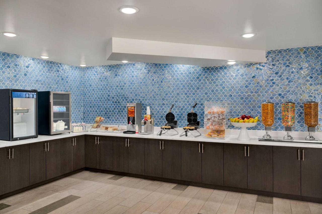 La Quinta Inn By Wyndham Columbus Airport Area Bagian luar foto
