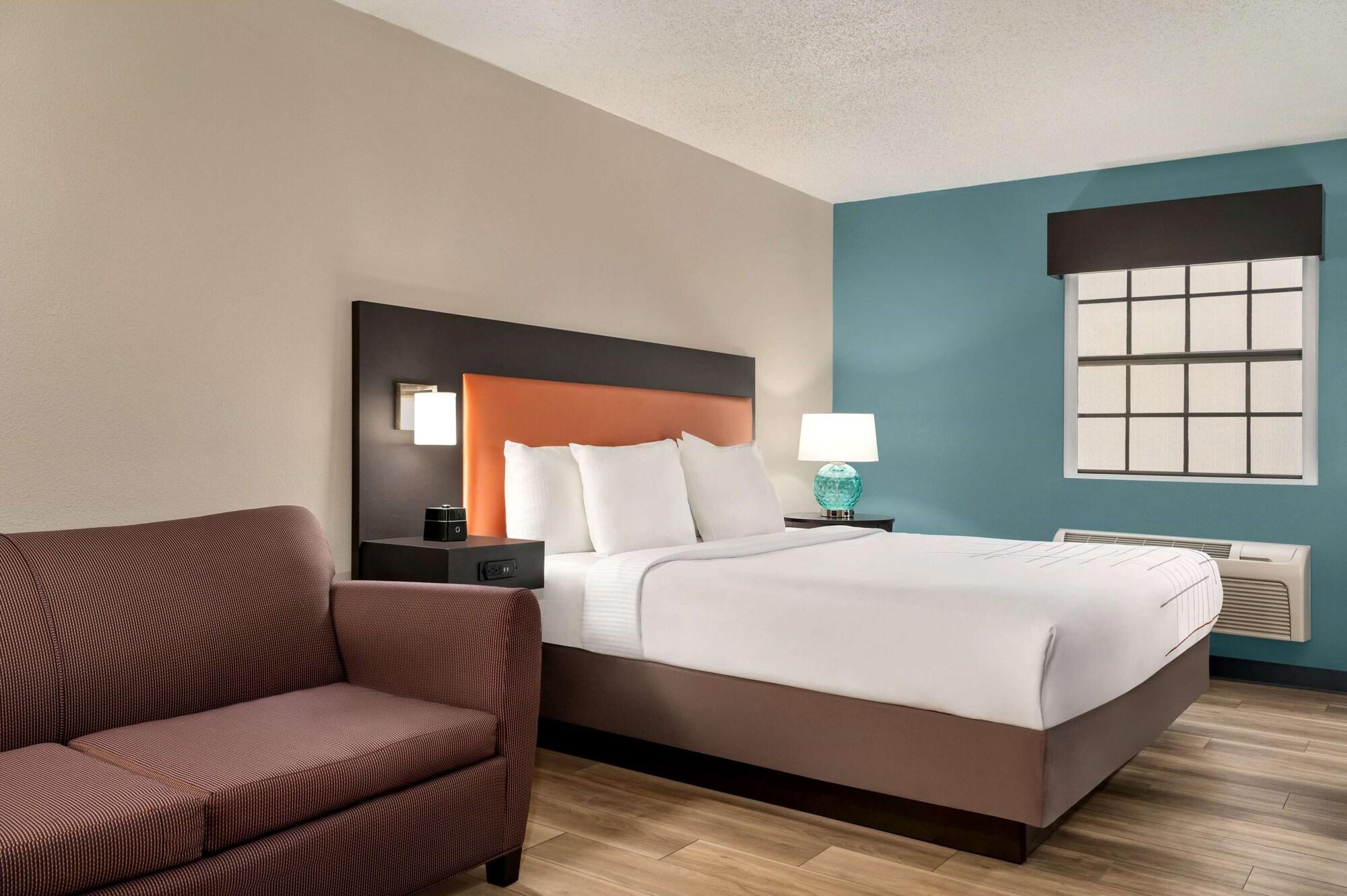 La Quinta Inn By Wyndham Columbus Airport Area Bagian luar foto